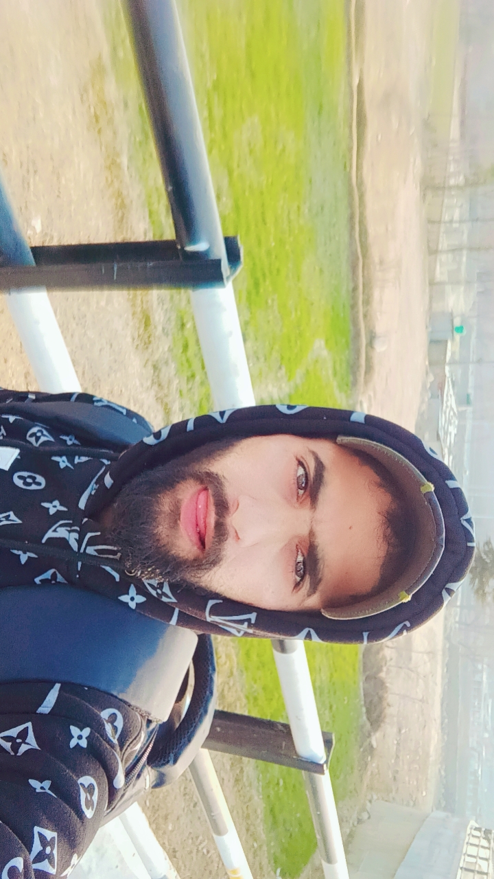 Tariq  Reshi