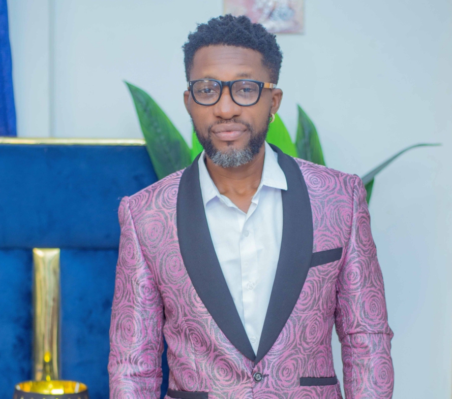 Tony Onyemekeihia