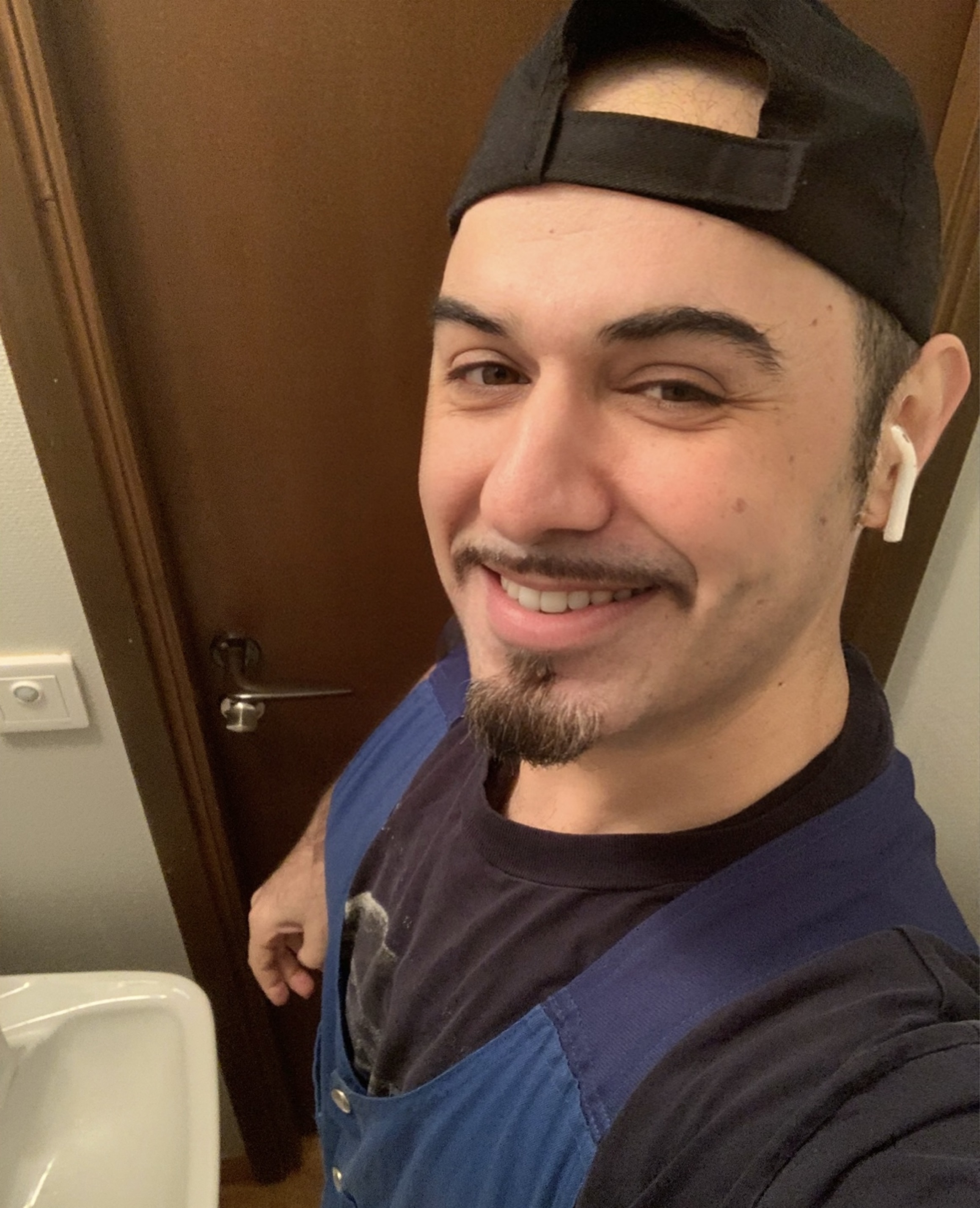 Noah  Kara