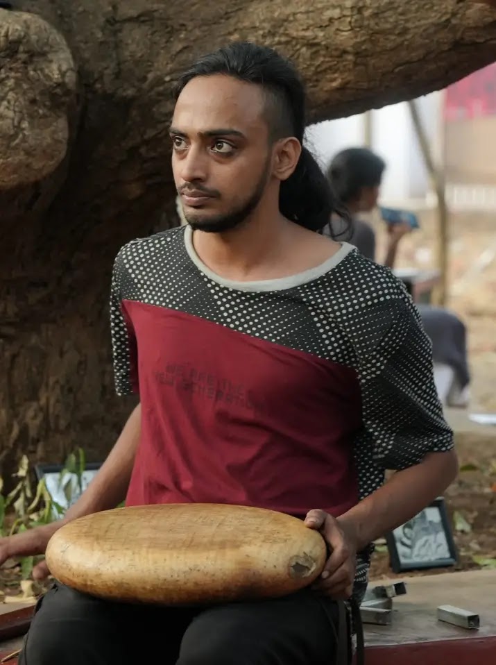 Naru Parai isai